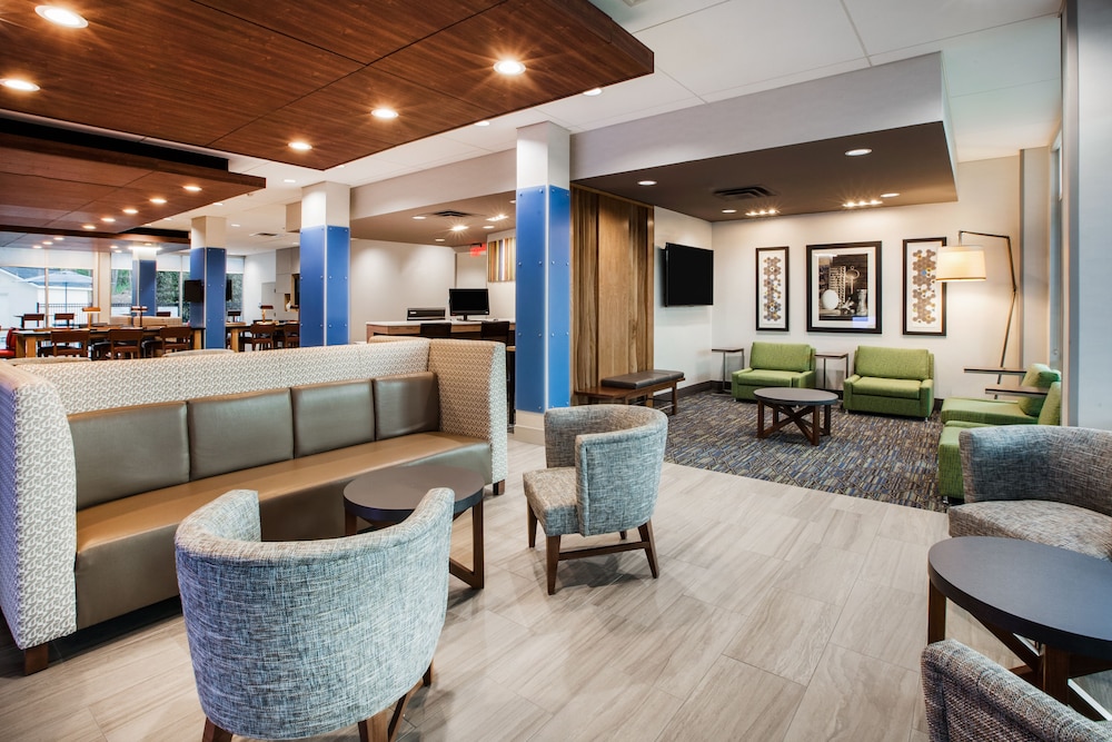 HOLIDAY INN EXPRESS & SUITES ATLANTA N - WOODSTOCK 7/51