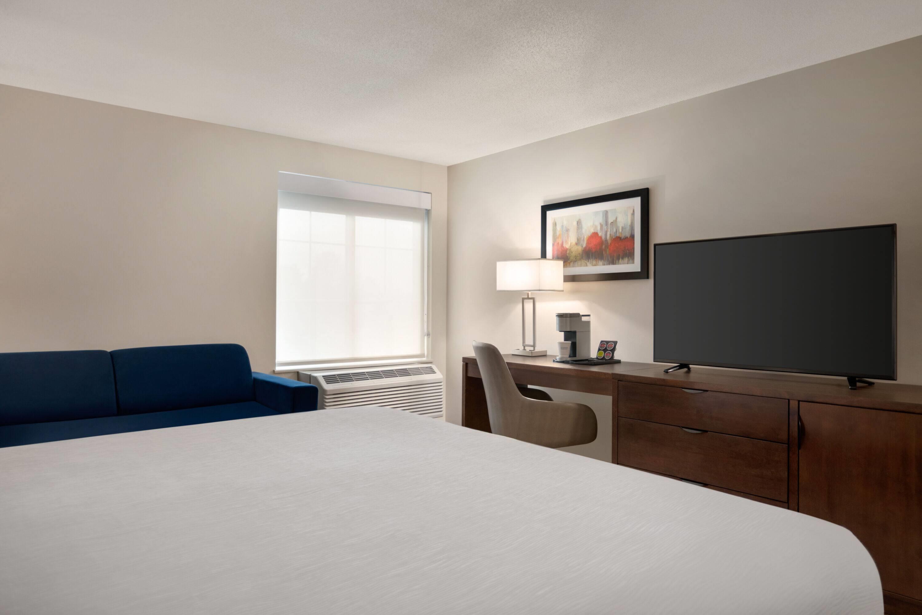 Room, Double Bed, Mountain View