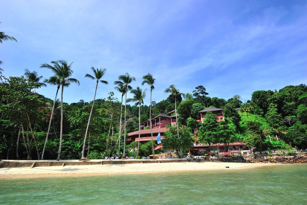 Koh Ngai Cliff Beach Resort 52/61