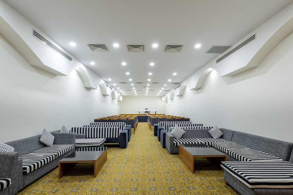 Senza The Inn Resort & Spa 30/50