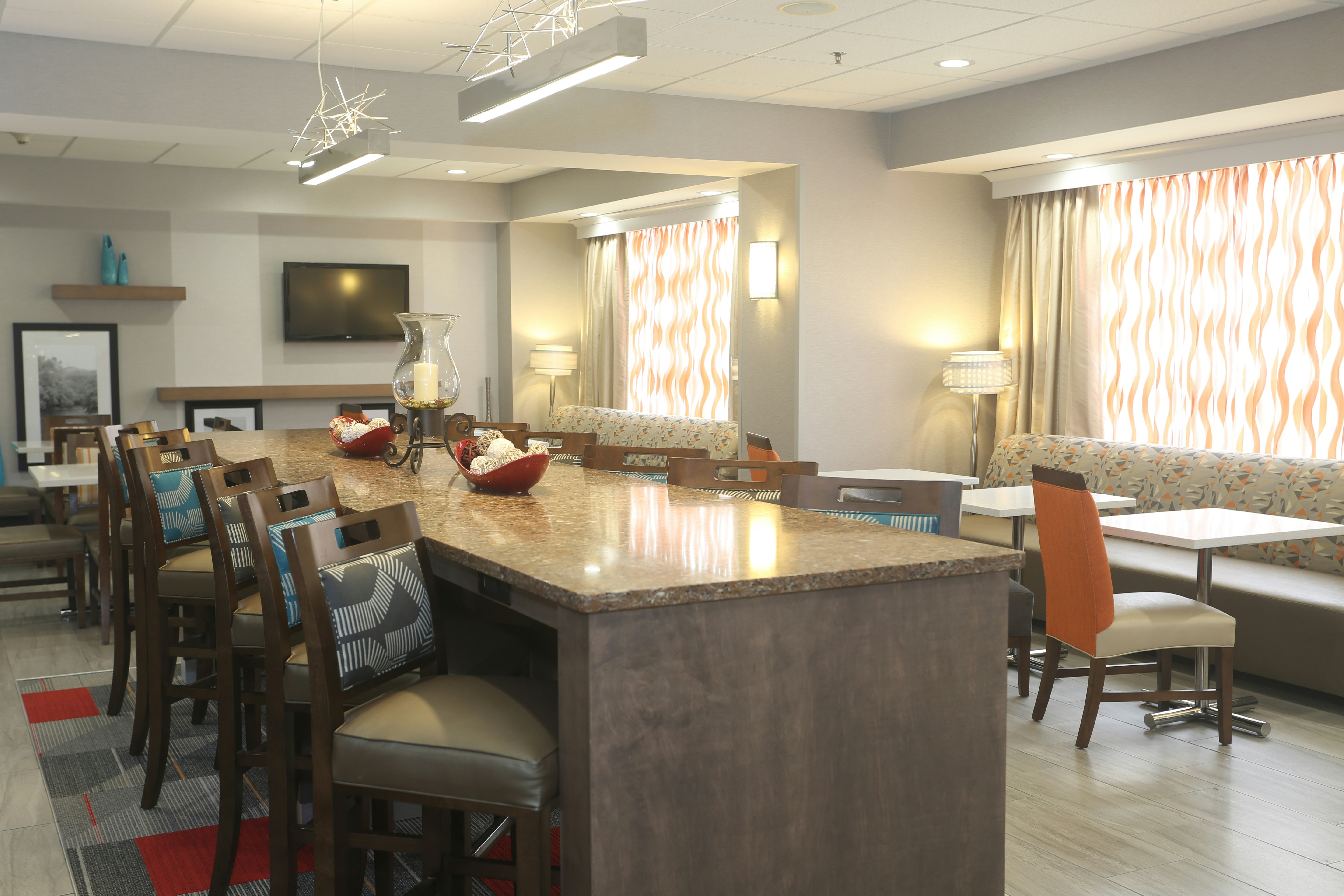 Hampton Inn Owego 24/32