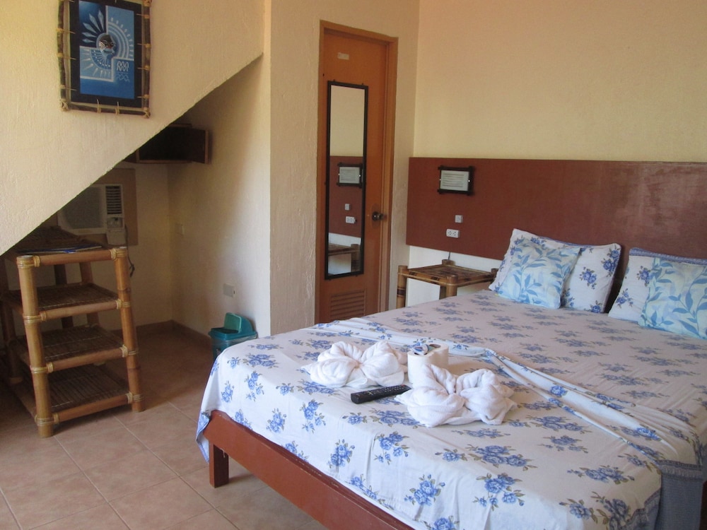 Sulu Plaza Beach Hotel 6/29