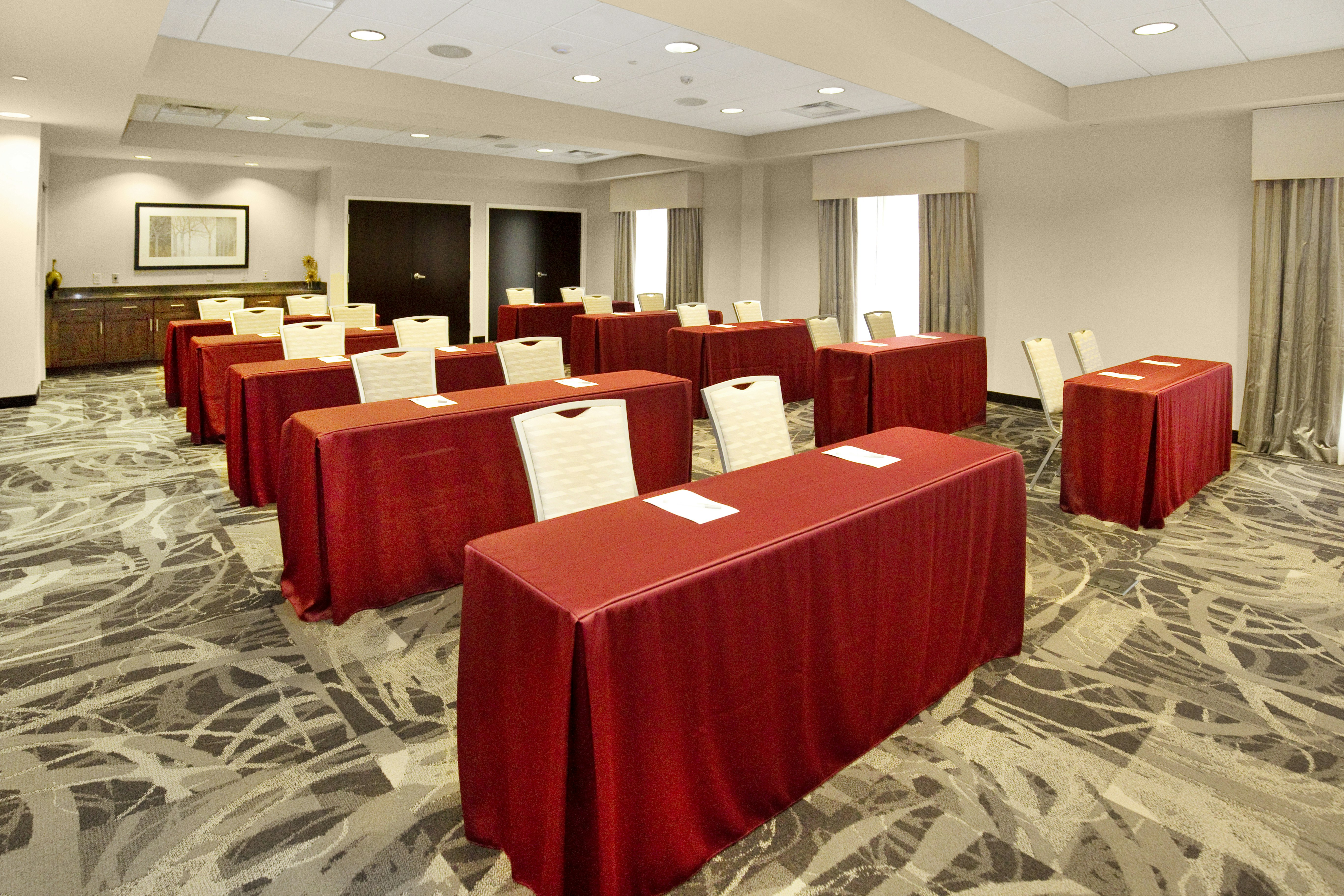 Hampton Inn Suites Pittsburgh Harmarville 39/50
