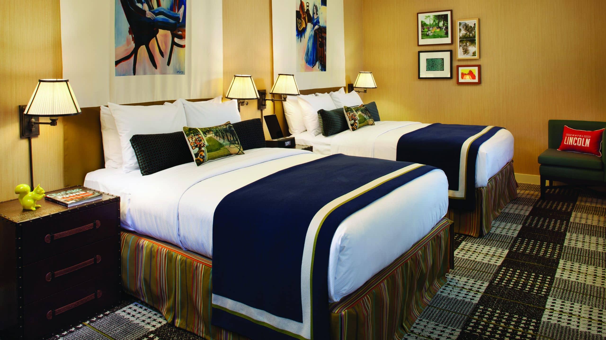 Room, Twin Beds, Lake View