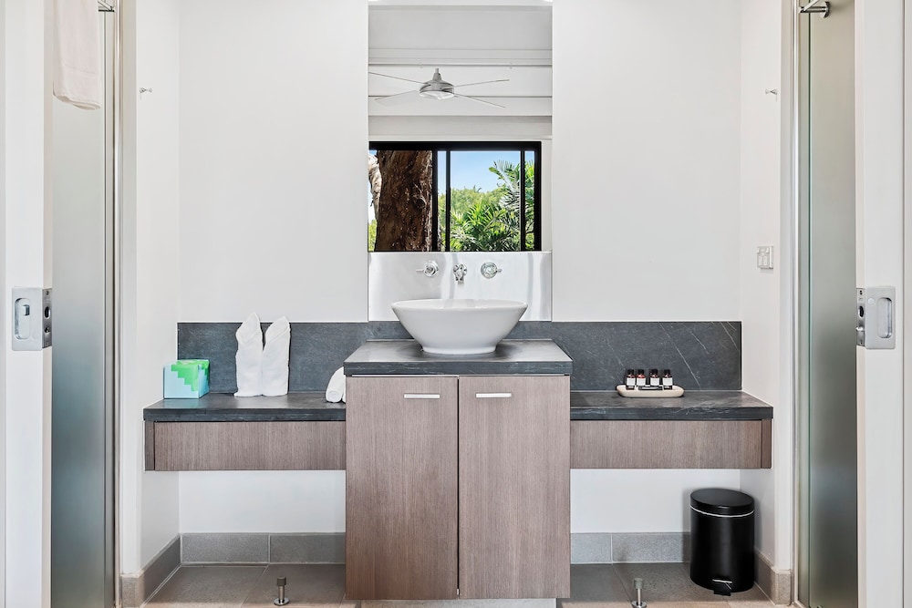 Apartment 316 at Sea Temple Palm Cove 32/50