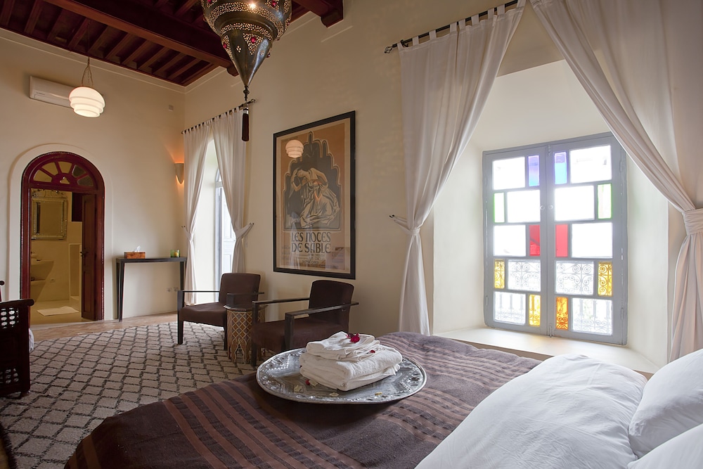Riad Tizwa 15/50