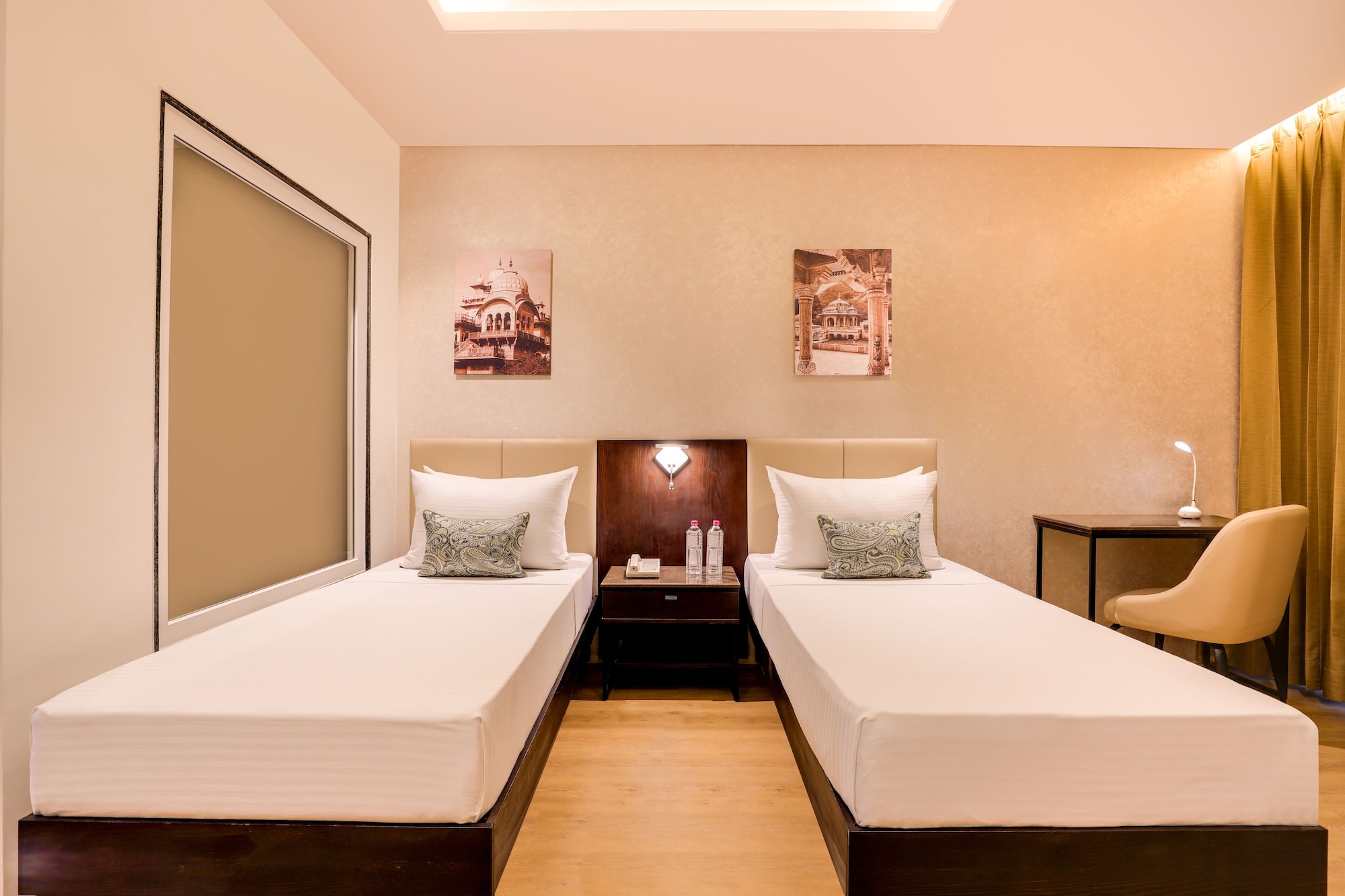 SUPERIOR, TWIN BEDS