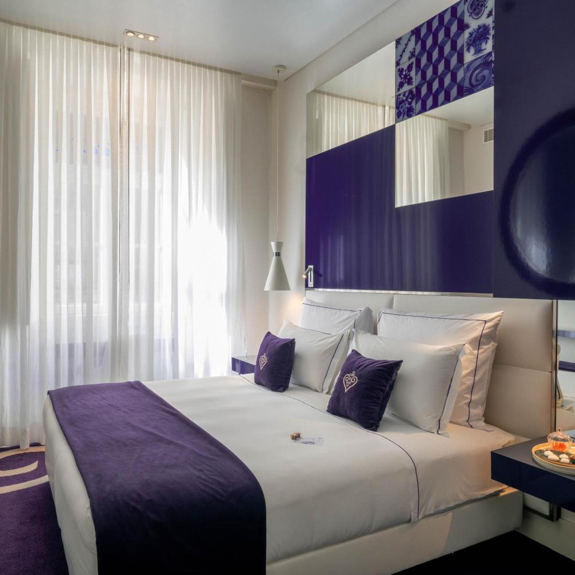 Classic, Double or Twin Bed