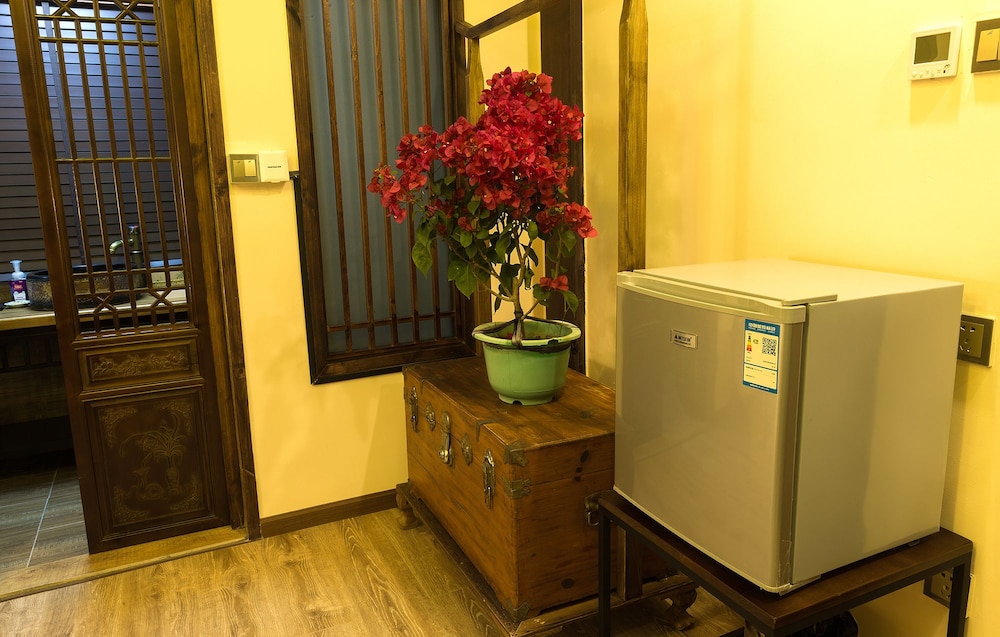 FTYS Hostel 6/50