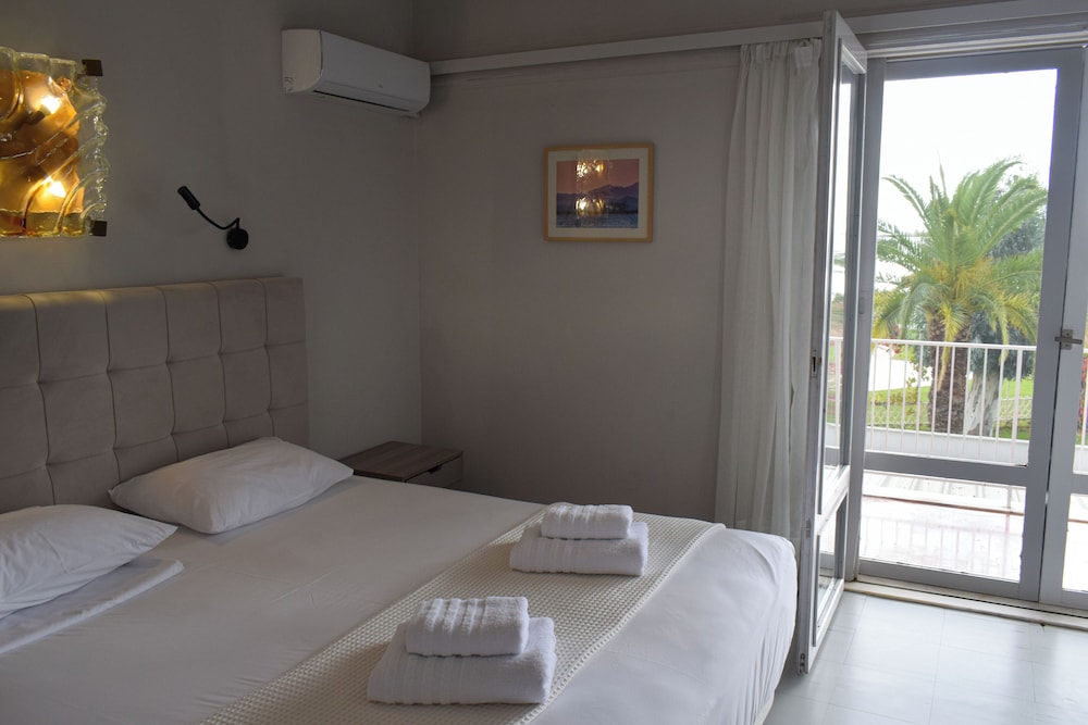Theoxenia Hotel 47/91