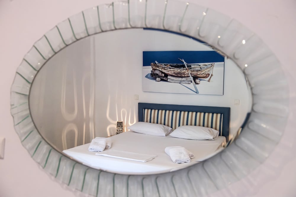 Ilianthos Apartments And Studios 10/50