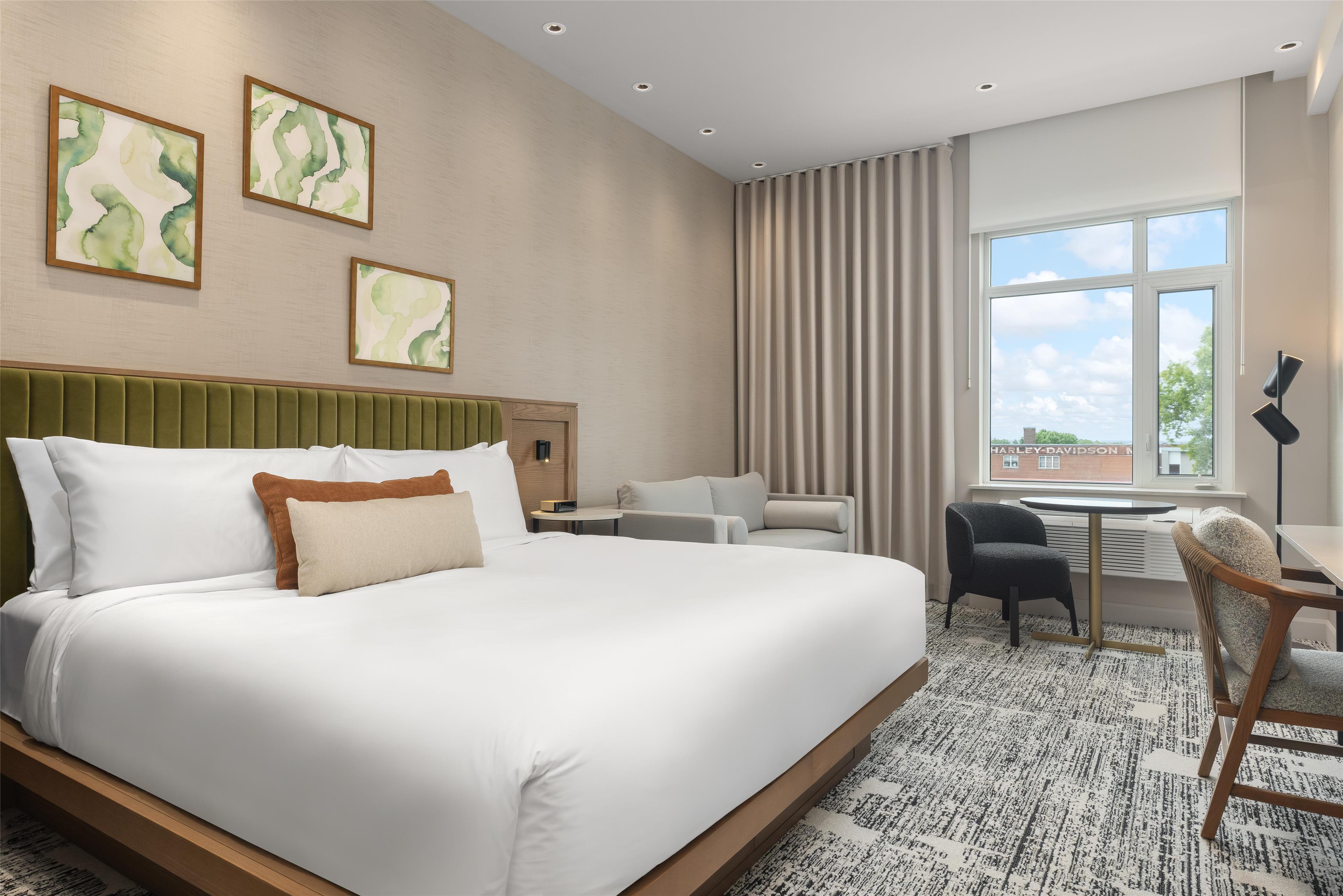 ROOM, KING BED, SOFA, KITCHENETTE