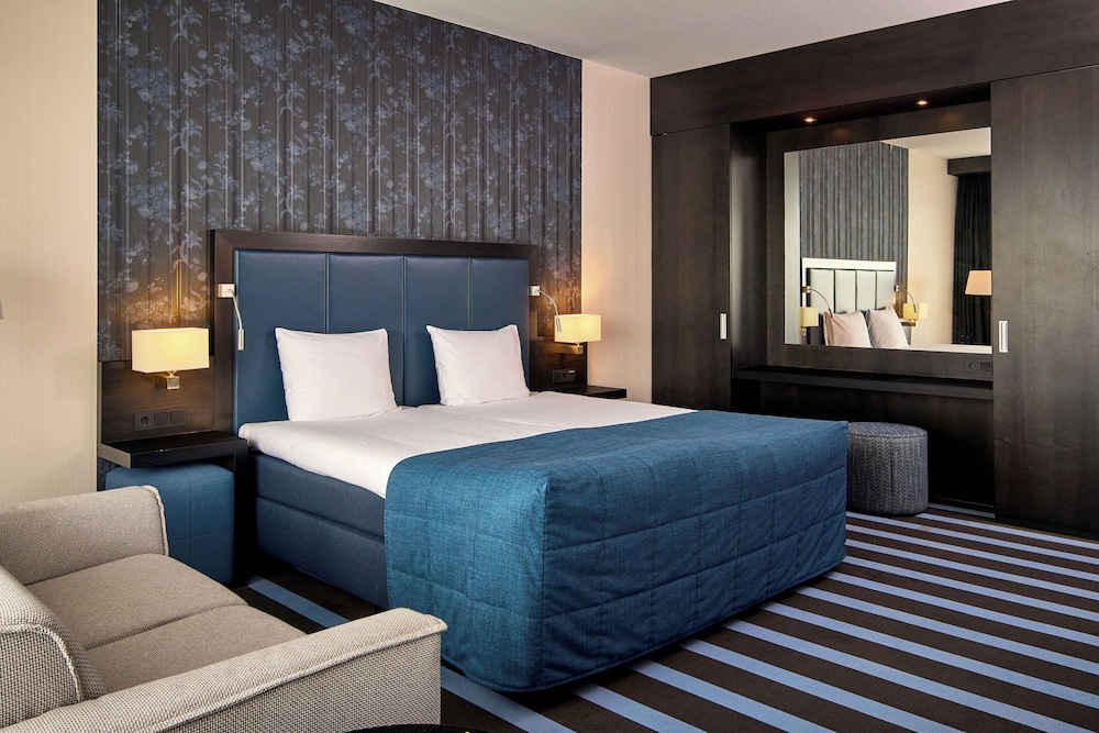 غرفة كومفورت بسريرين منفصلين بإطلالة على القناة، Van Der Valk Hotel Sneek 2/7