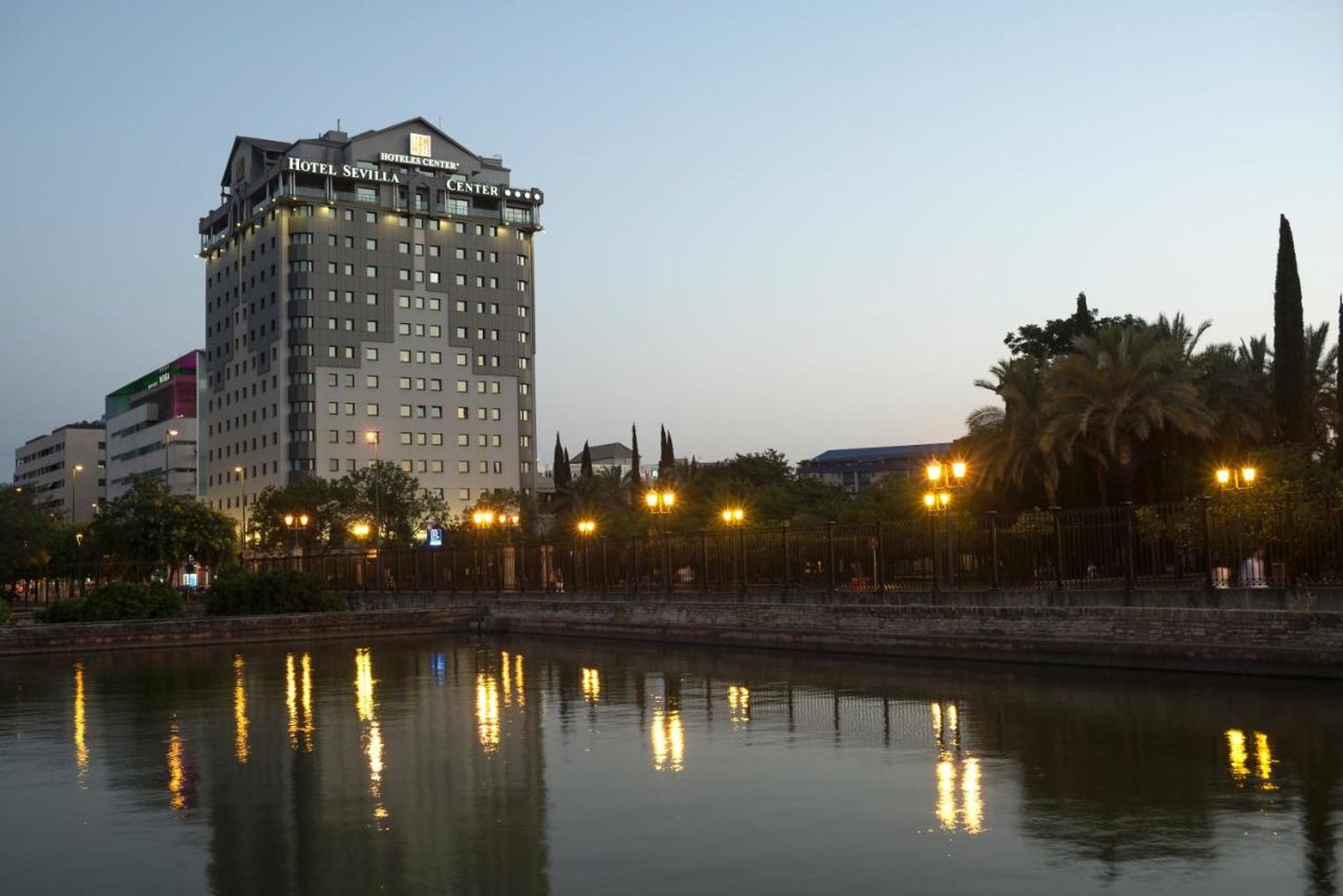 Sevilla Center 73/80