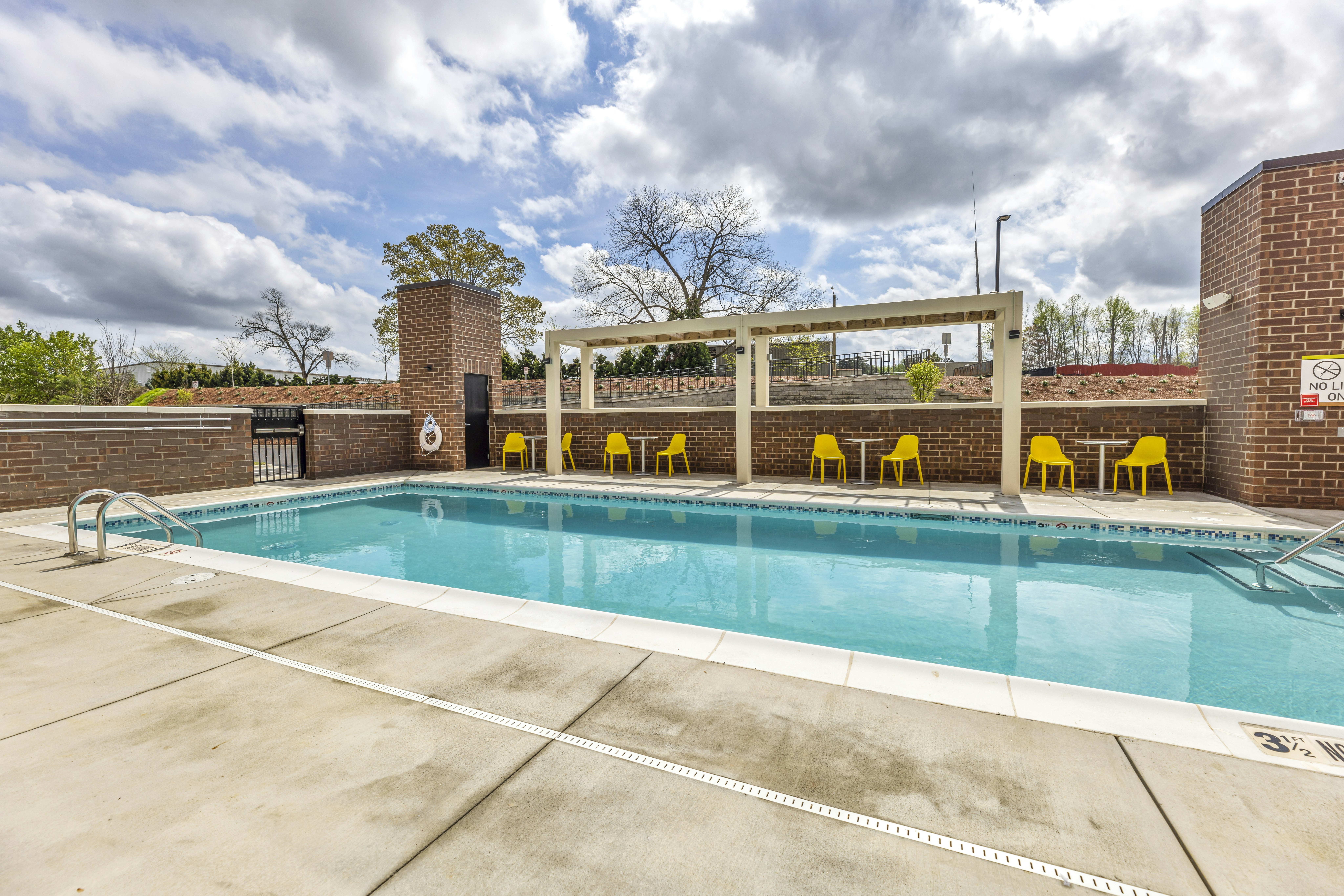 Home2 Suites by Hilton Raleigh West Lenovo Center 46/49