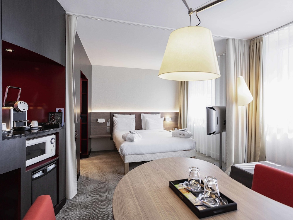 جناح تنفيذي بسرير مزدوج وسرير فردي، Novotel Suites Geneve Aeroport 9/10