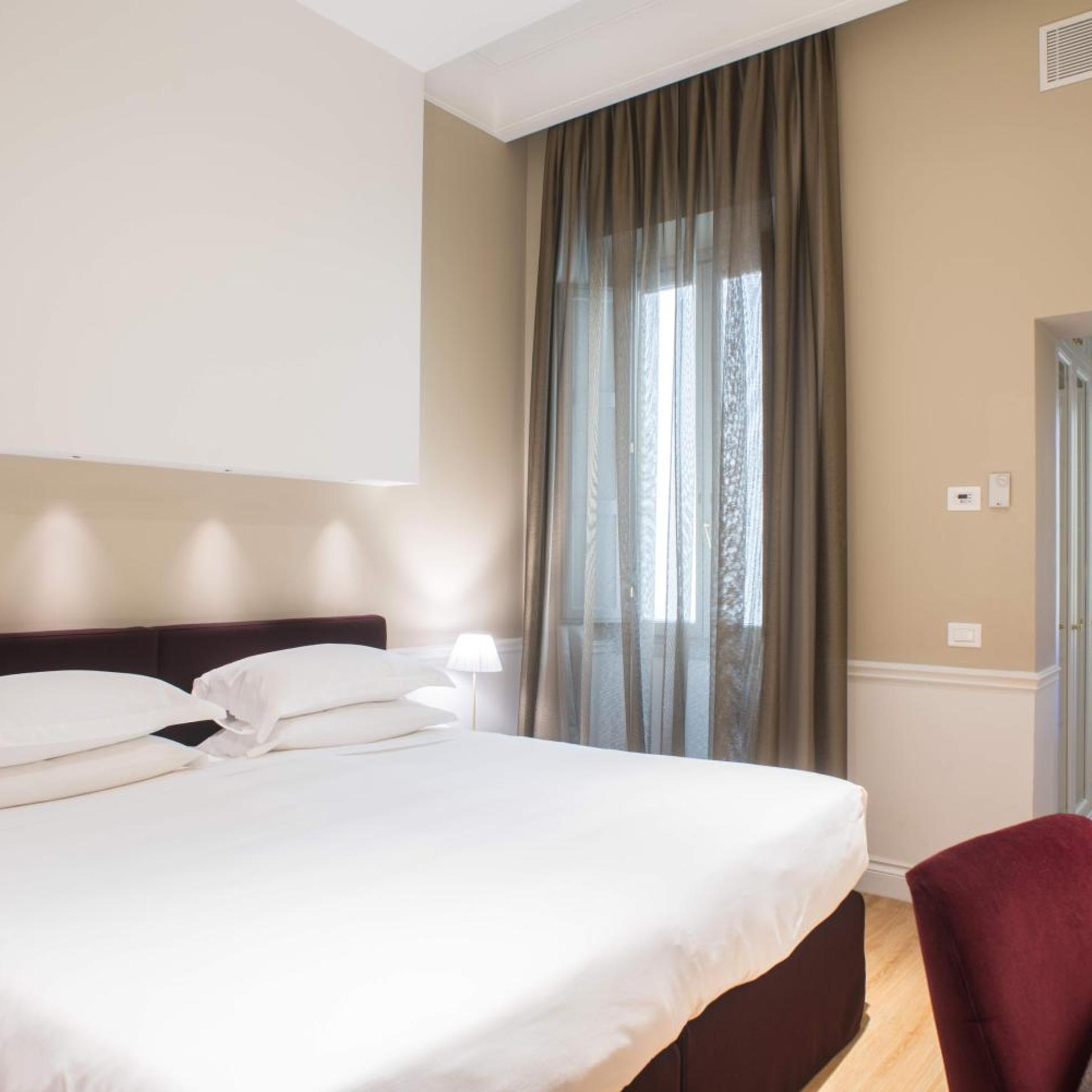 COMFORT, DOUBLE OR TWIN BED