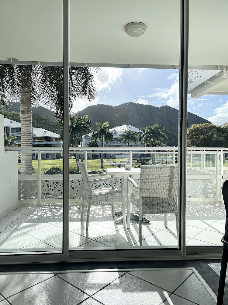 Anse Marcel Beach Resort 17/50