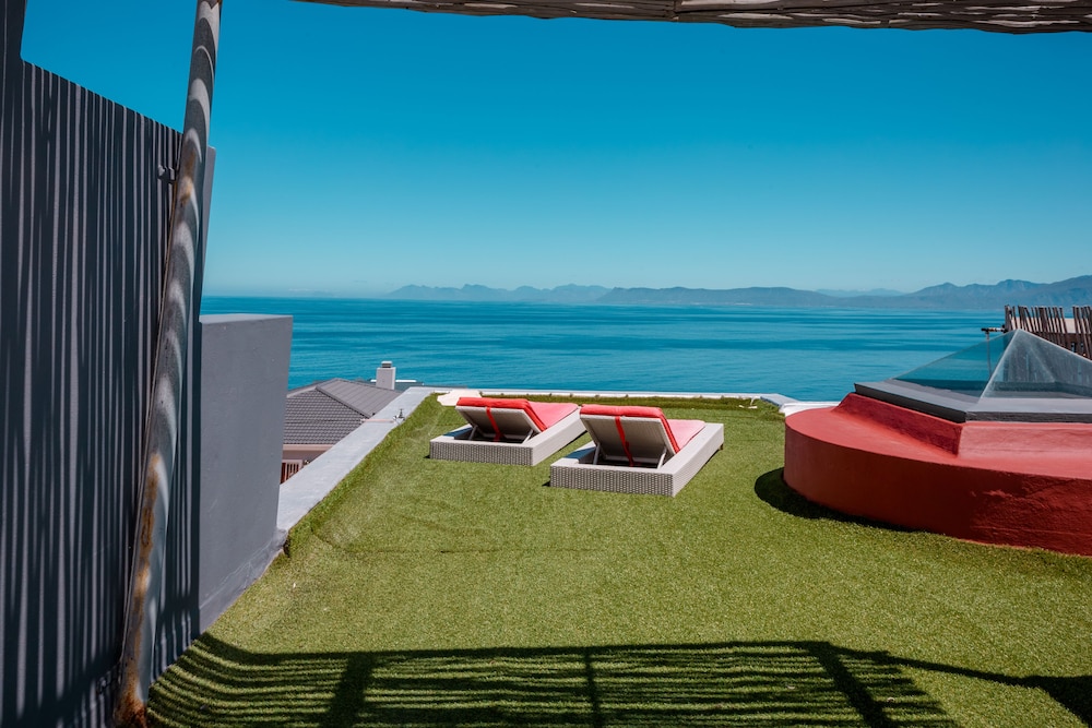 Sea Star Lodge 34/45
