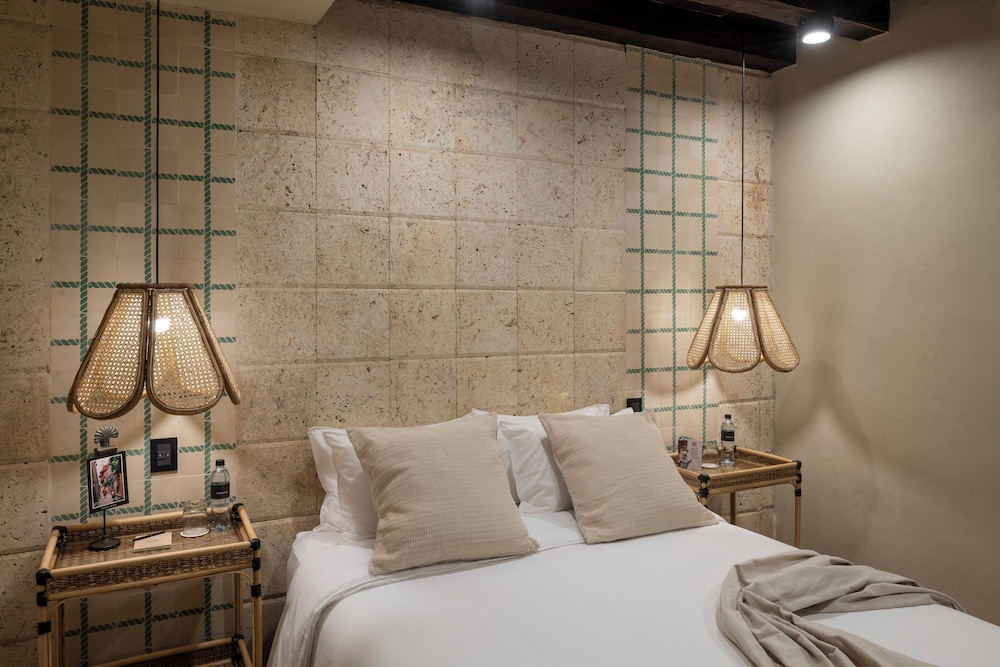 Privado Selfservice Boutique Rooms 24/46