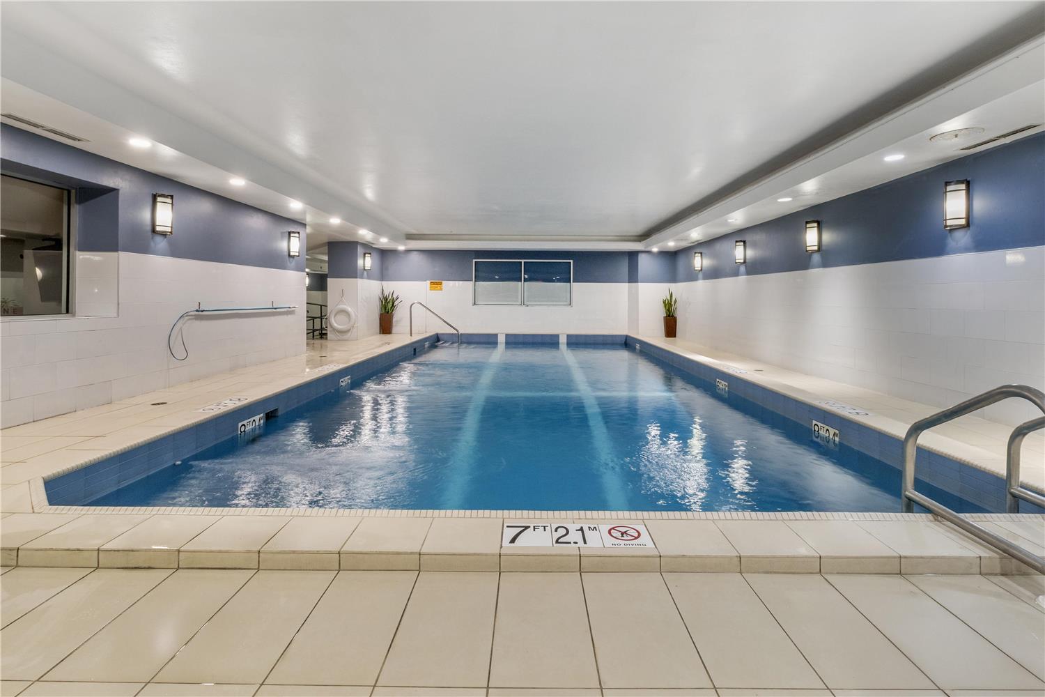 Best Western Plus Chocolate Lake Hotel 32/80