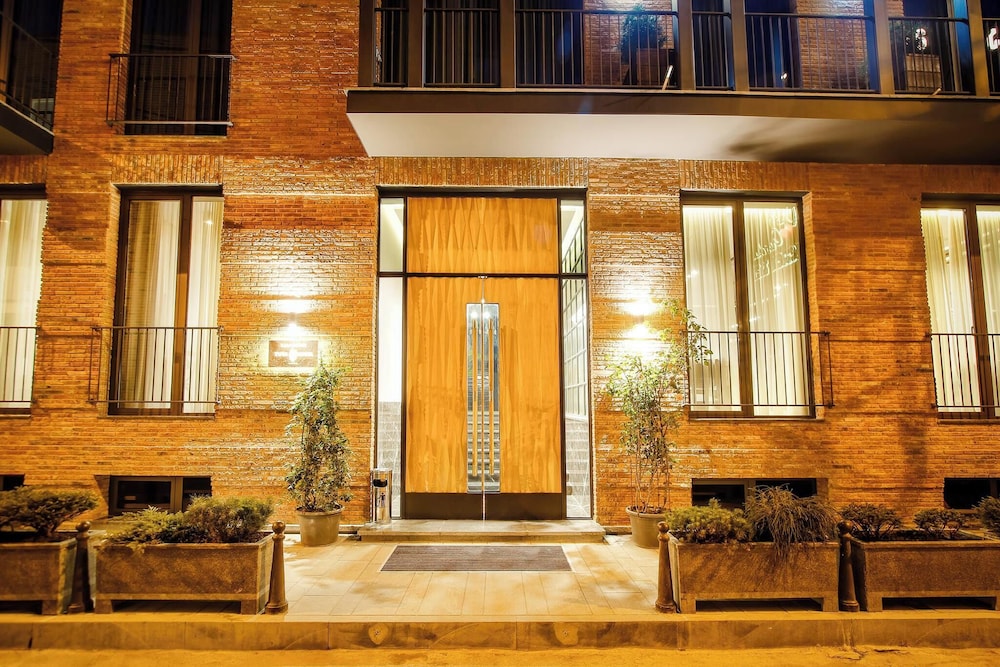 Tuta Hotel 8/50