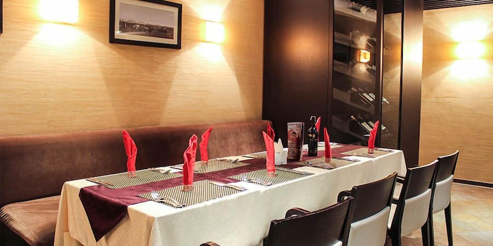 Urgoo Boutique Hotel 34/49