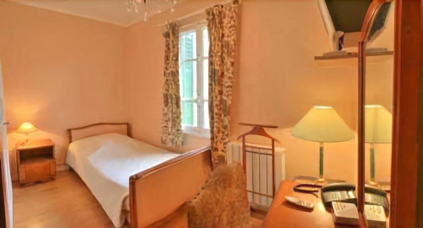 Auberge Des Ecluses 8/27