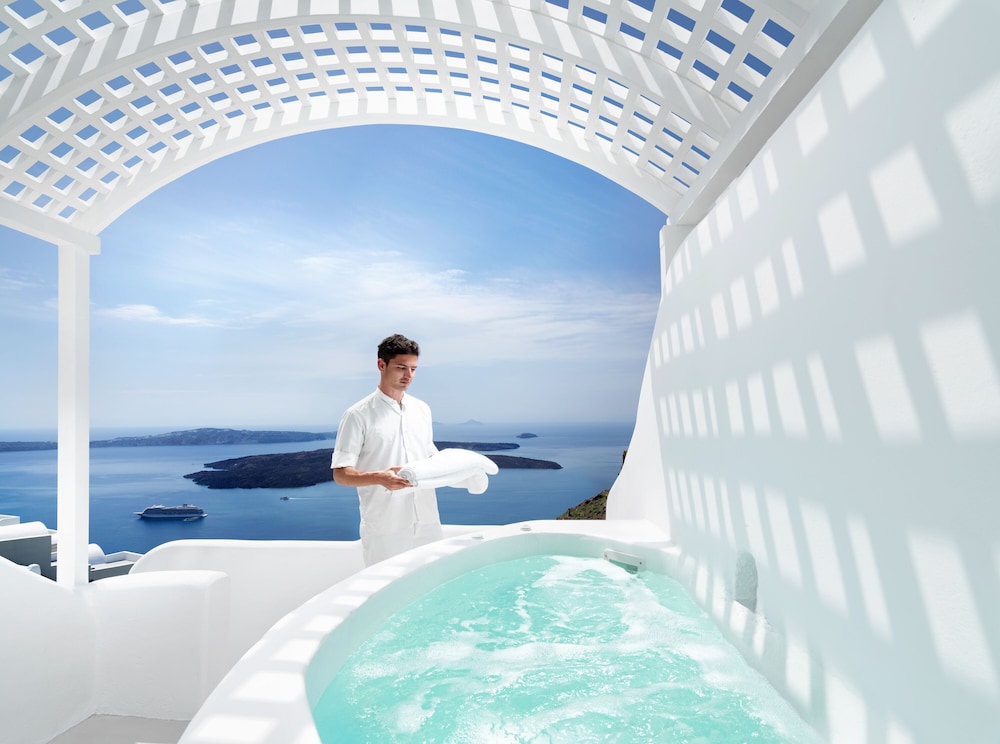 Tholos Resort 36/62