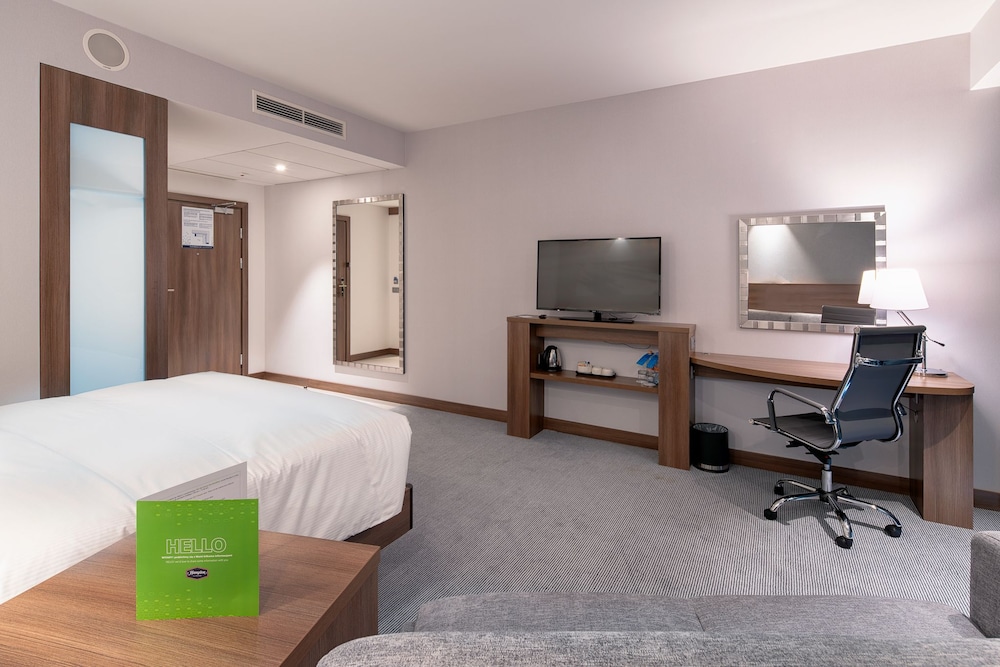 Hampton By Hilton Warsaw Mokotow 41/45