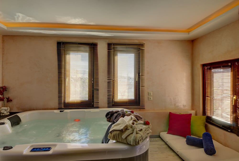 Iakovakis Suites Spa 14/50