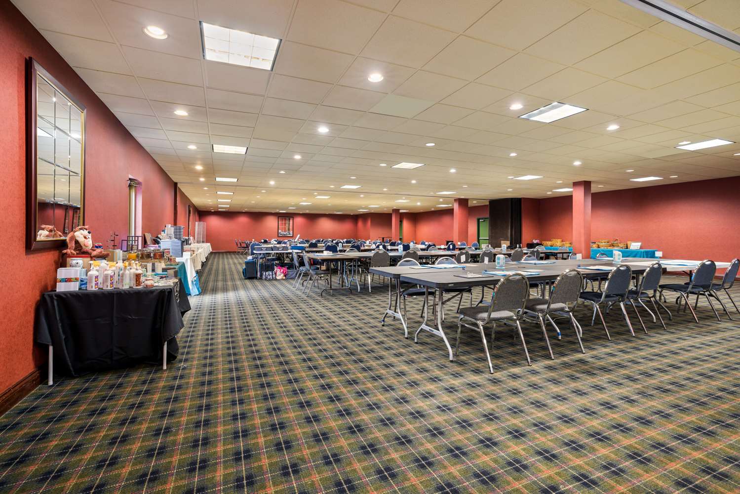 Quality Inn & Suites Syracuse Fairgrounds 24/27