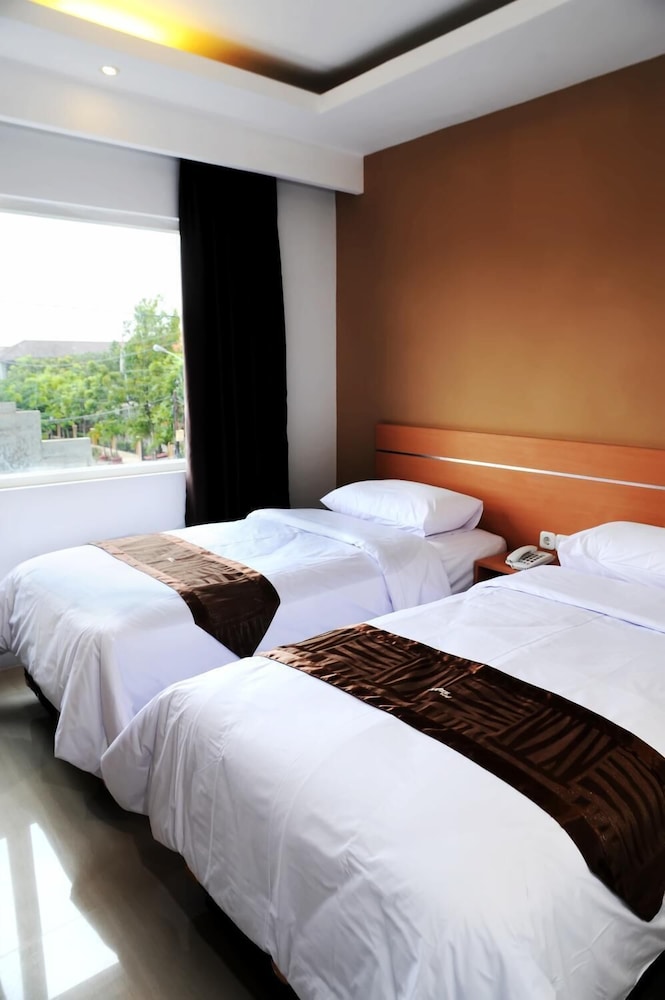 Nozz Hotel Semarang 13/25