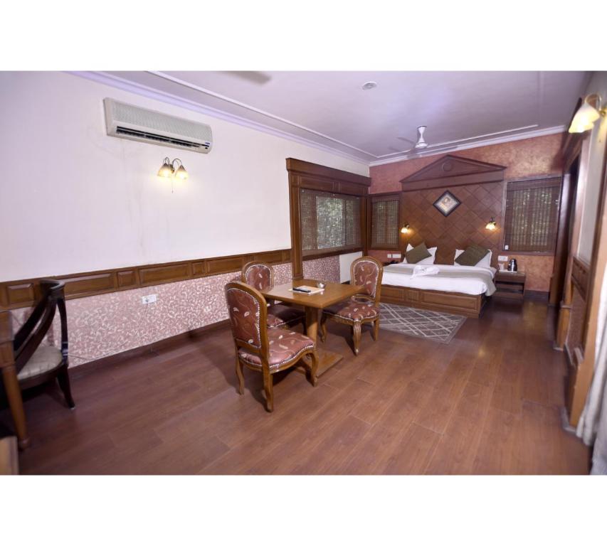 Hotel Sonia, Rudrapur 16/37