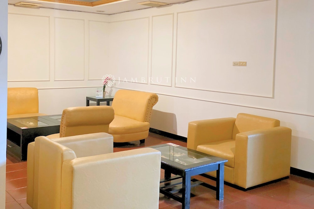 Jambrut Inn Hotel 28/50