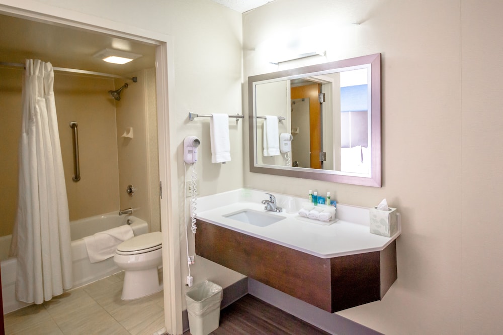 Atwell Suites Austin Airport, an IHG Hotel 16/72