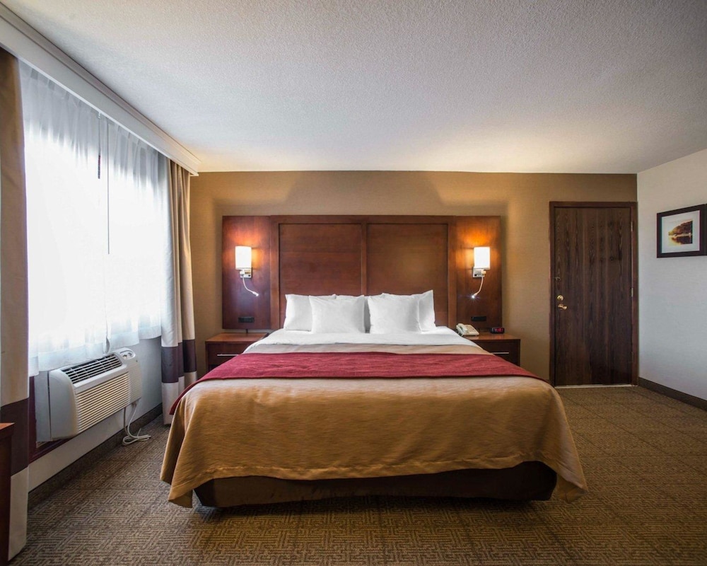 Quality Inn & Suites Boonville - Columbia 8/24