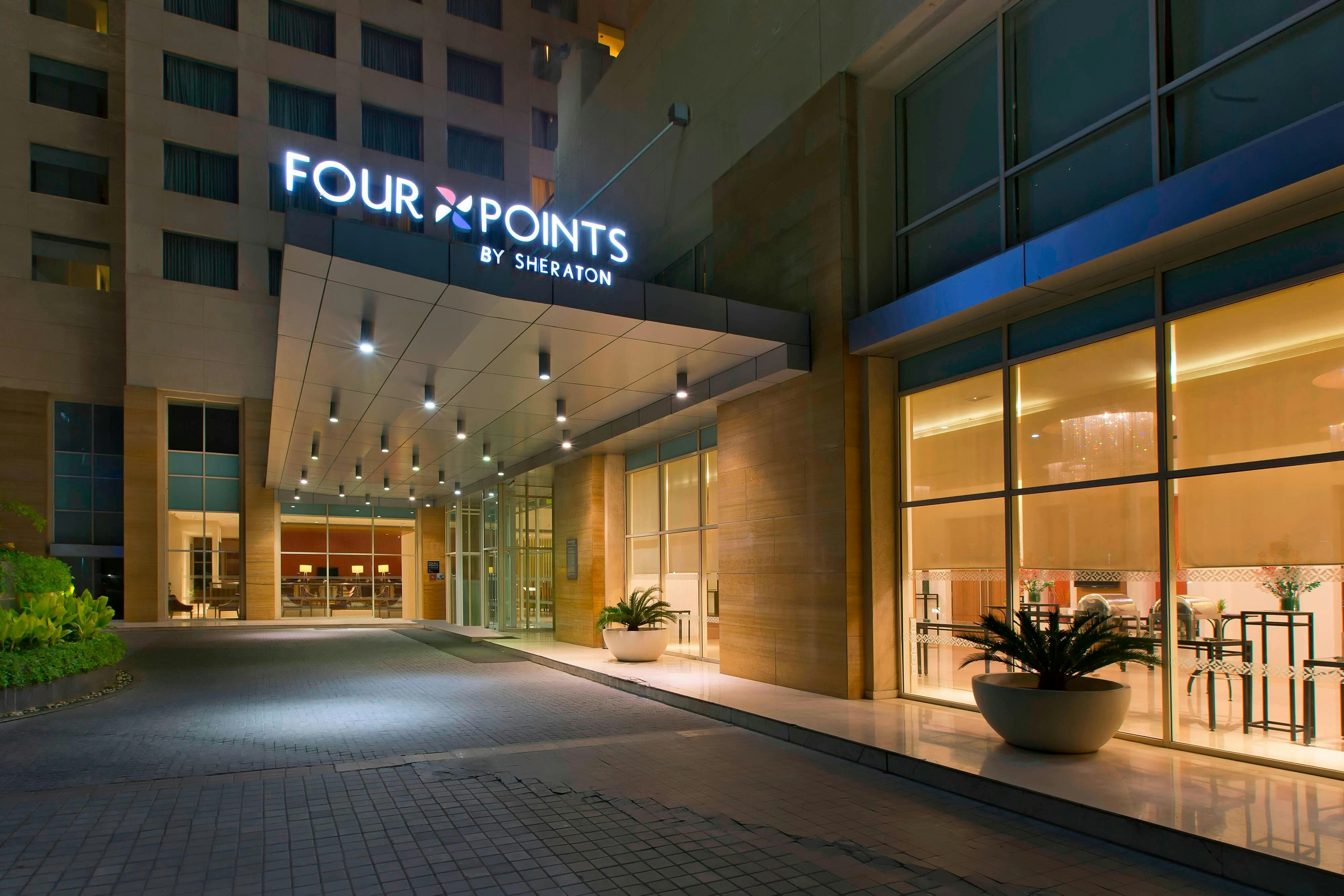 Four Points by Sheraton Hotel and Serviced Apartments Pune 1/47