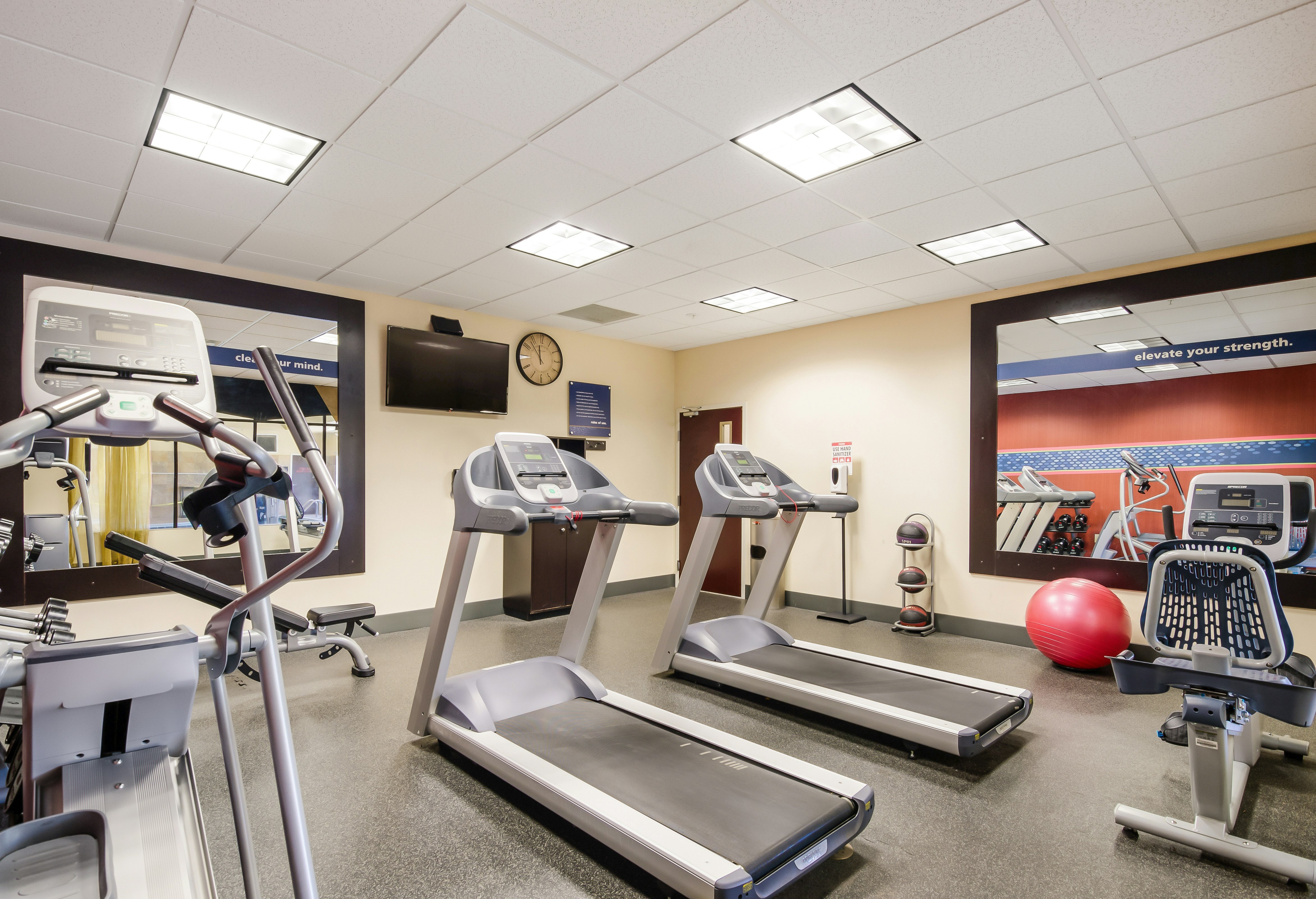 Hampton Inn Galax 23/34