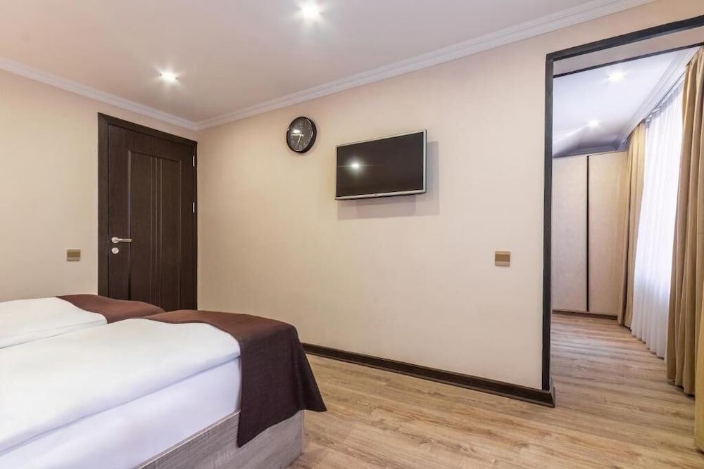 Clover Hotel Baku 17/50