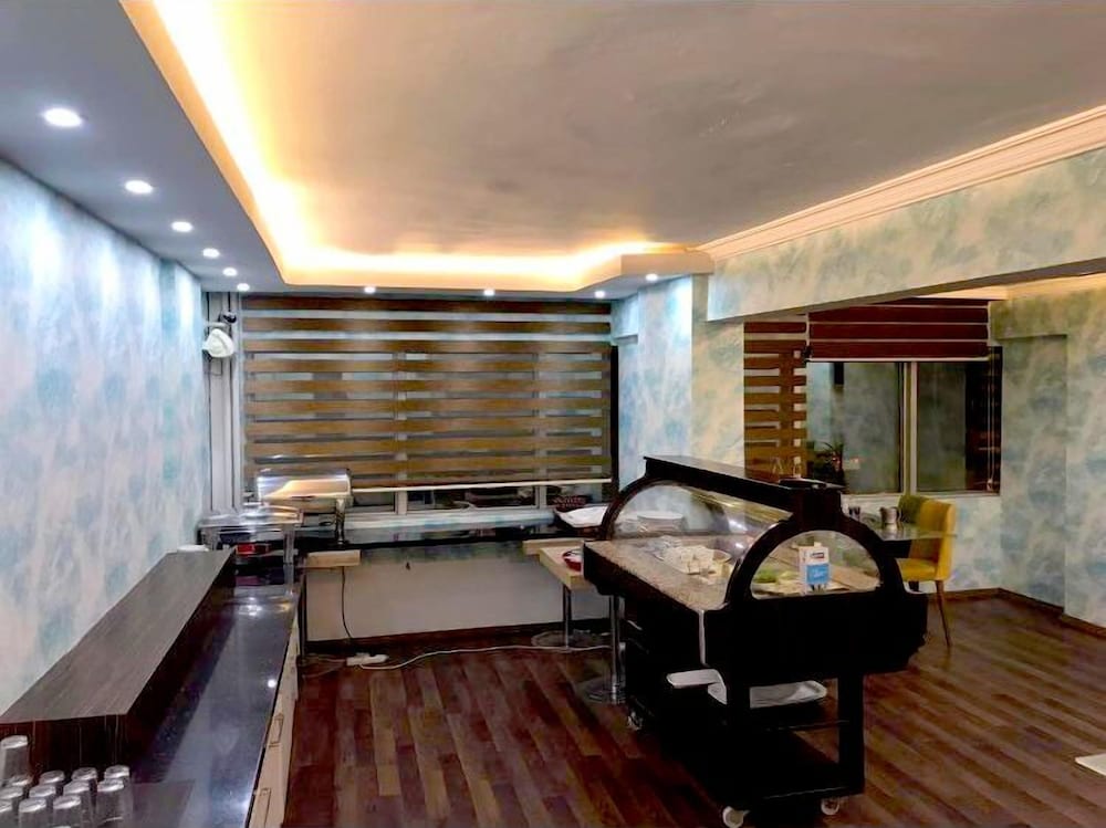 Wox Ew Hotel 13/56