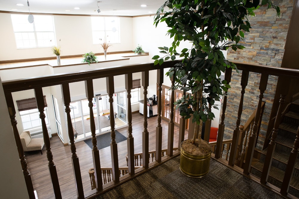 Fairbridge Inn & Suites Marion main