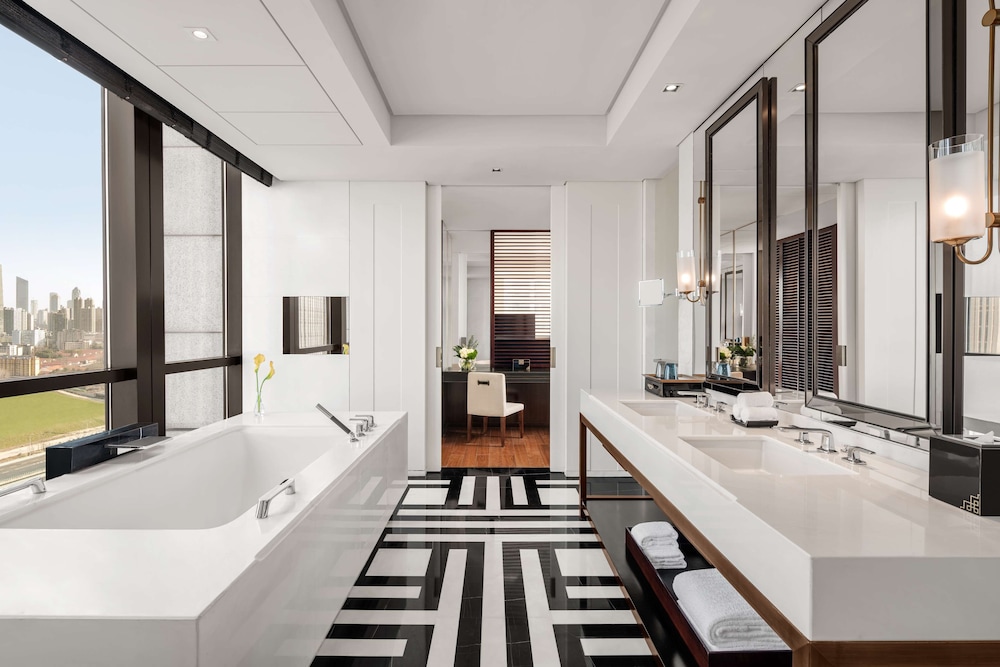 Fairmont Wuhan 14/67