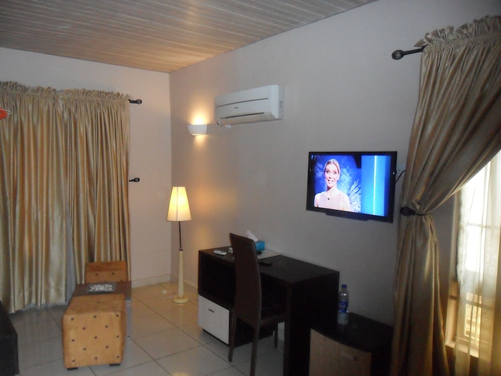 Swisscottage Suites 13/21