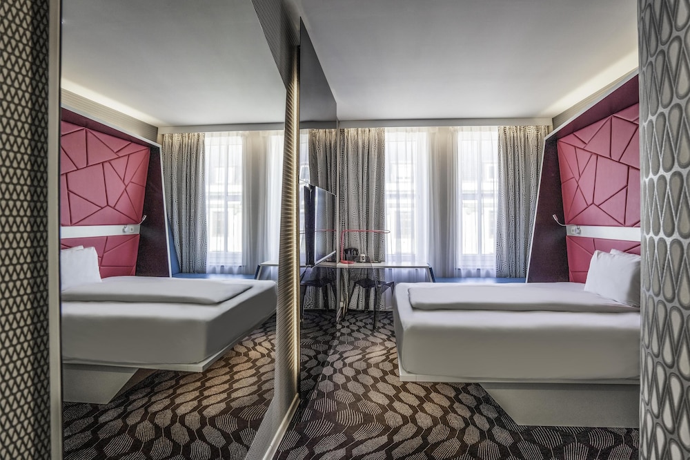 Prize by Radisson, Xhibition Bergen City 30/56