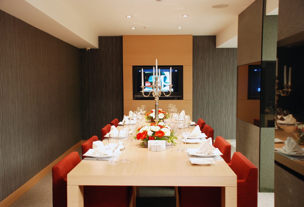 Met Boutique Hotel 33/36