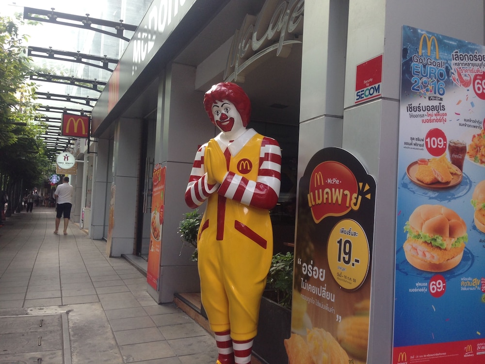 Grand 5 Hotel Plaza Sukhumvit Bangkok 10/63
