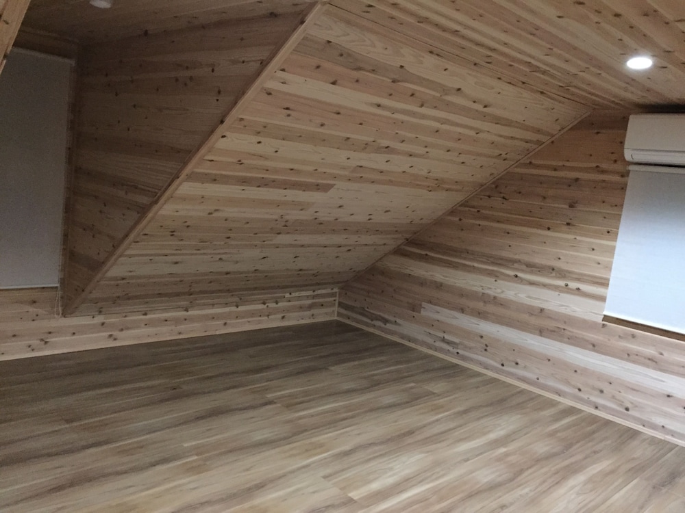 Guest House Bunk 21/47