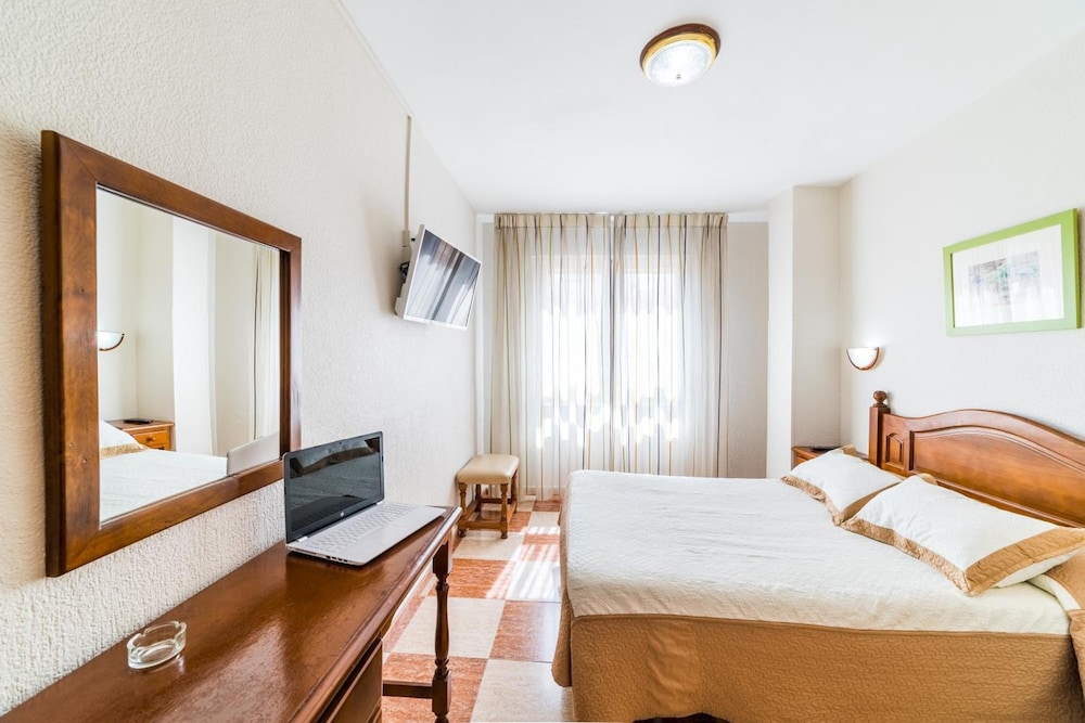 Sevilla 12/36