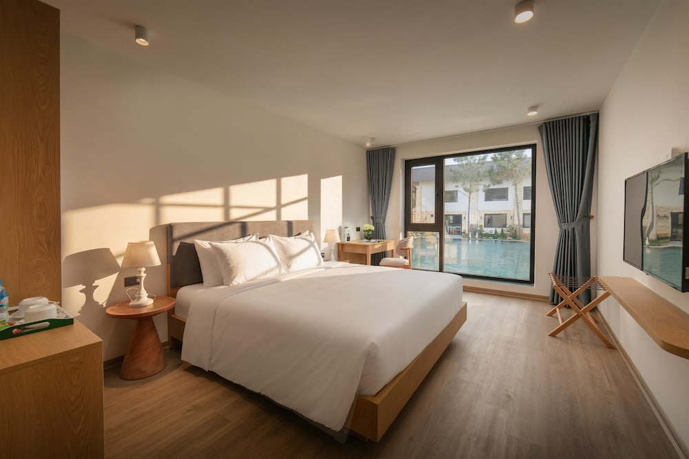 Rivana Retreat 16/46